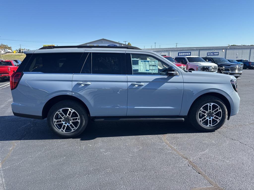 new 2025 Ford Expedition car, priced at $68,958