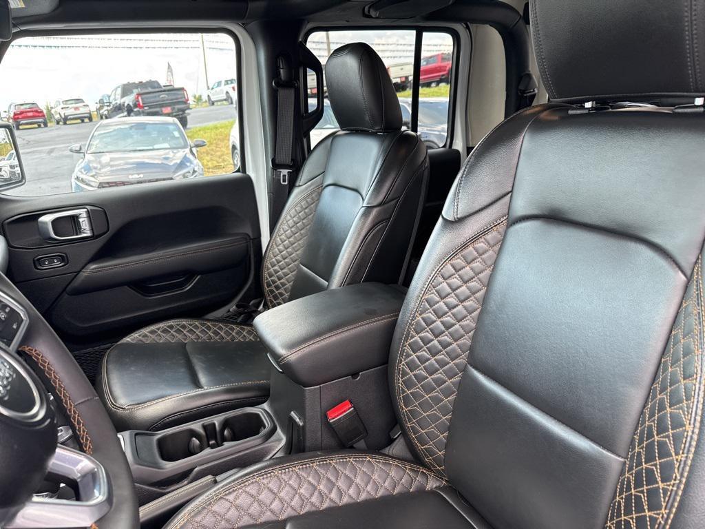used 2023 Jeep Gladiator car, priced at $35,002