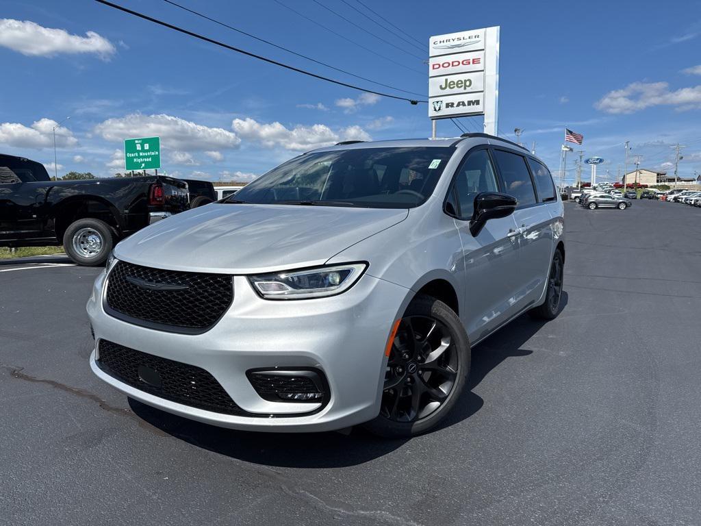 new 2026 Chrysler Pacifica car, priced at $52,230