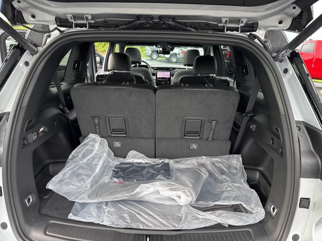 new 2025 Jeep Grand Cherokee L car, priced at $55,955