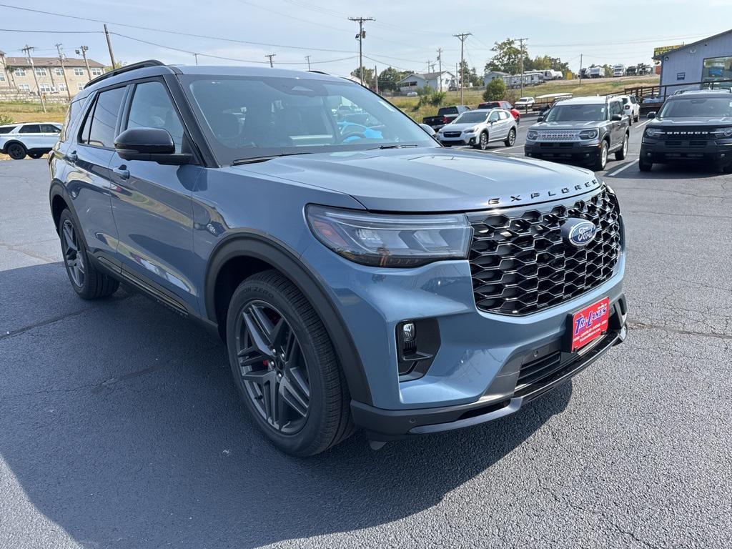 new 2025 Ford Explorer car, priced at $61,450