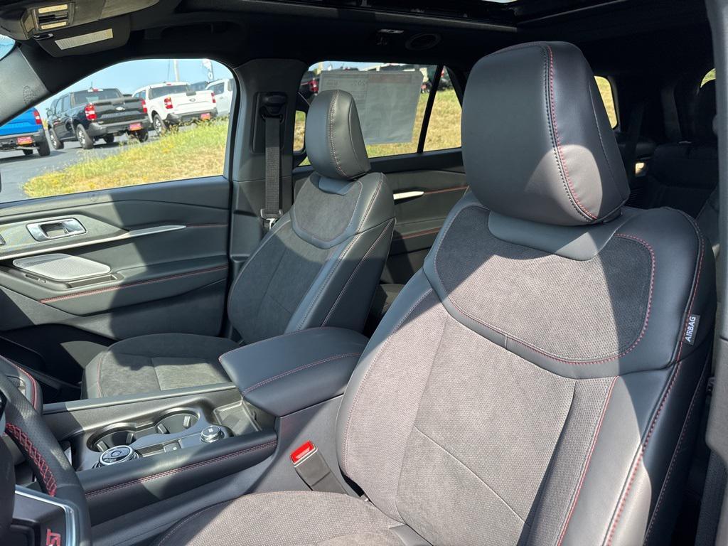 new 2025 Ford Explorer car, priced at $61,450