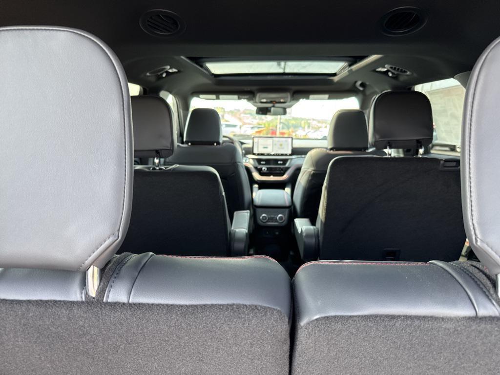 new 2025 Ford Explorer car, priced at $61,450