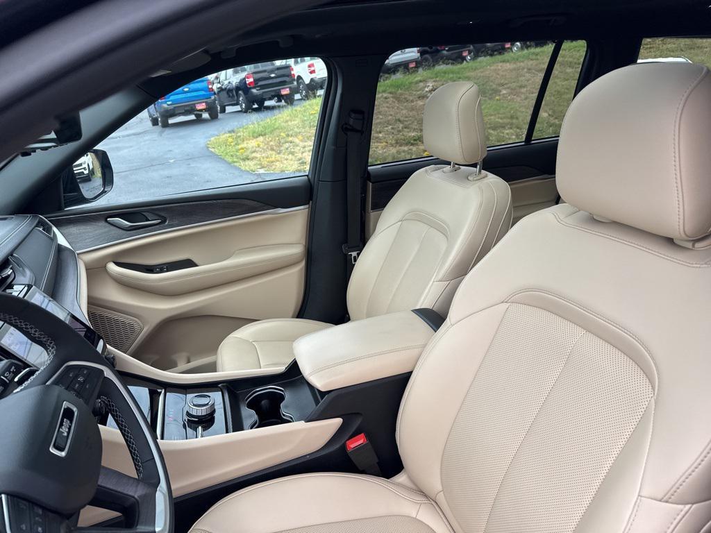 used 2024 Jeep Grand Cherokee L car, priced at $35,537