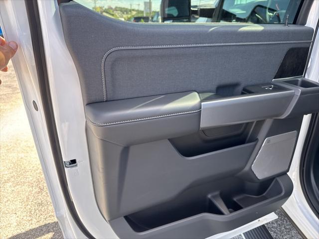 new 2025 Ford F-250 car, priced at $77,630