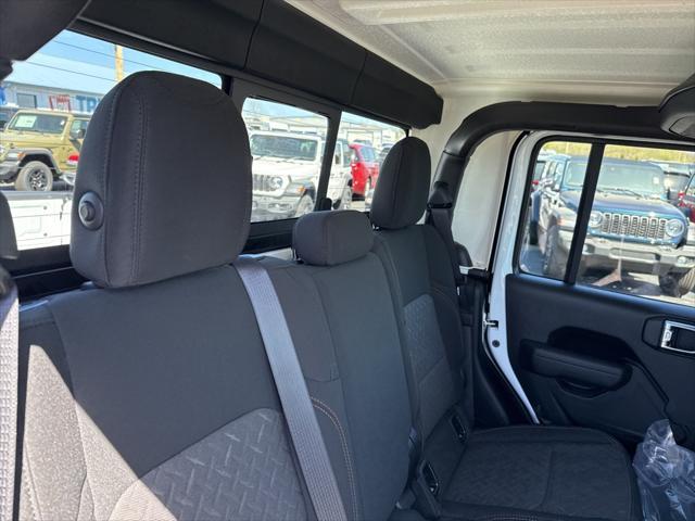 new 2025 Jeep Gladiator car, priced at $55,795