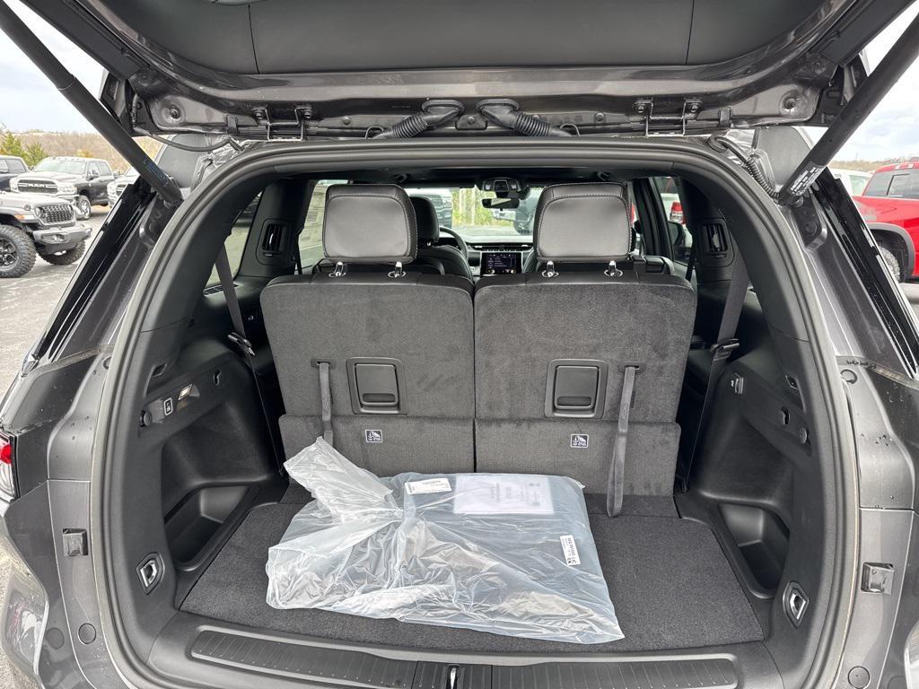 new 2025 Jeep Grand Cherokee L car, priced at $47,825