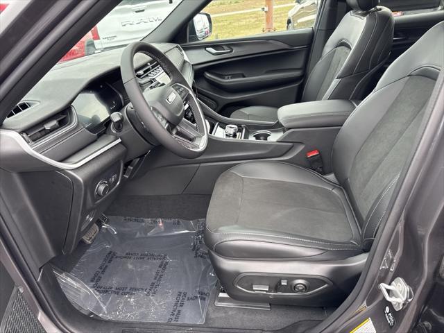 new 2025 Jeep Grand Cherokee L car, priced at $48,985