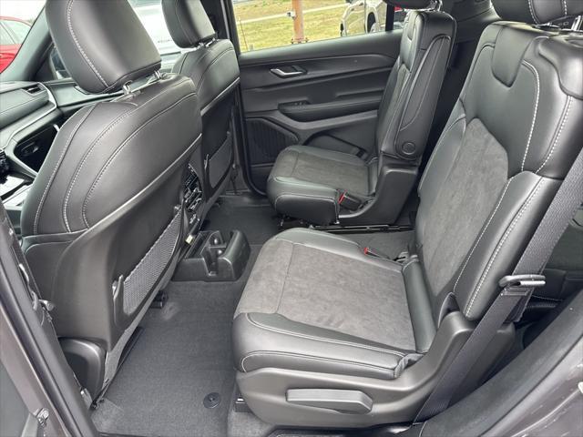 new 2025 Jeep Grand Cherokee L car, priced at $48,985