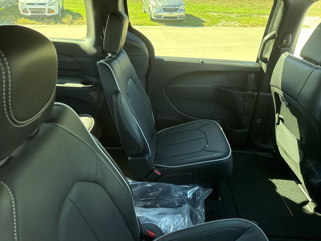 new 2026 Chrysler Pacifica car, priced at $51,039