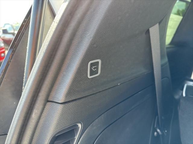 new 2025 Chrysler Pacifica Hybrid car, priced at $60,080