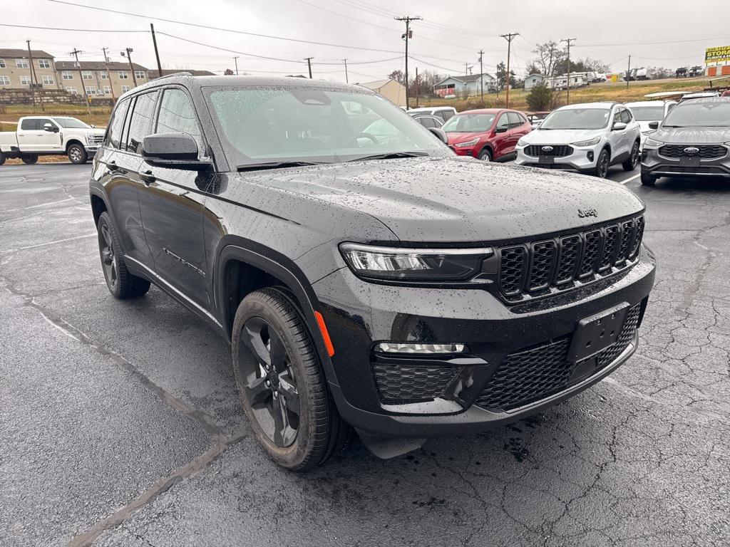used 2025 Jeep Grand Cherokee car, priced at $42,988