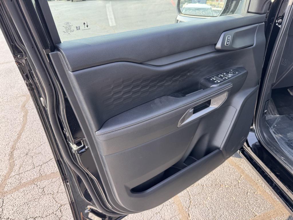 new 2025 Ford Ranger car, priced at $40,280