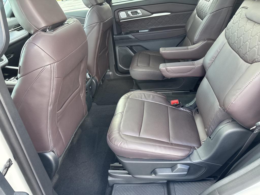 new 2025 Ford Explorer car, priced at $59,455