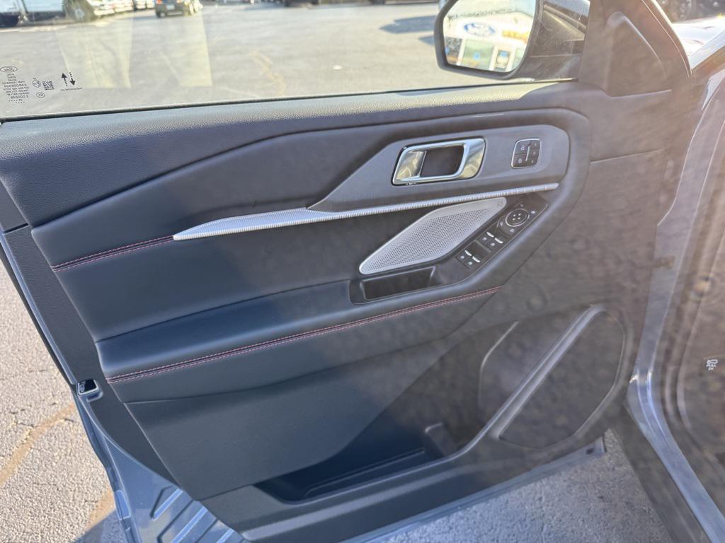 new 2025 Ford Explorer car, priced at $60,850