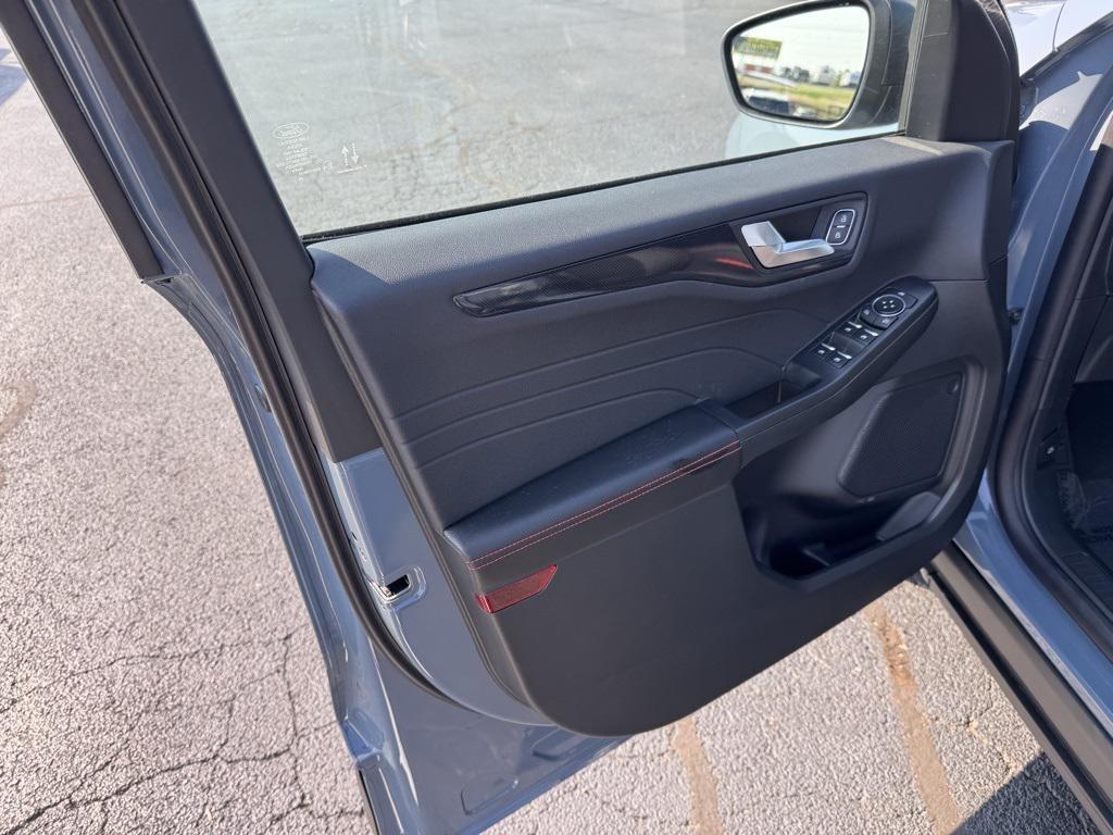 new 2026 Ford Escape car, priced at $34,266