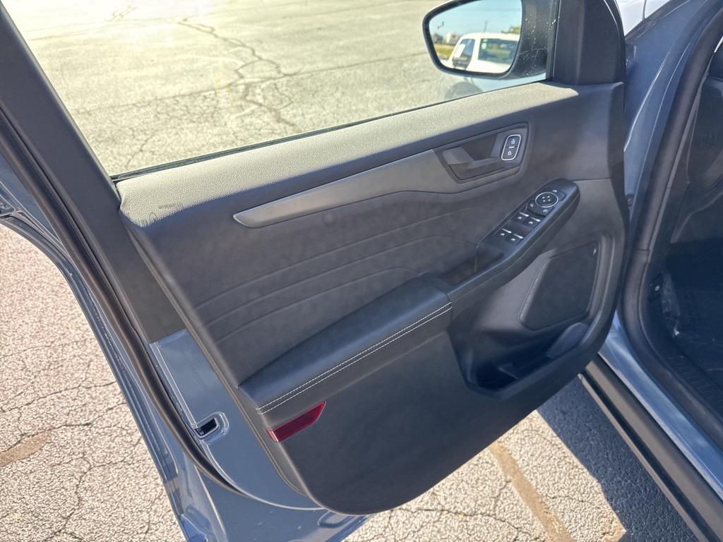 new 2026 Ford Escape car, priced at $34,299