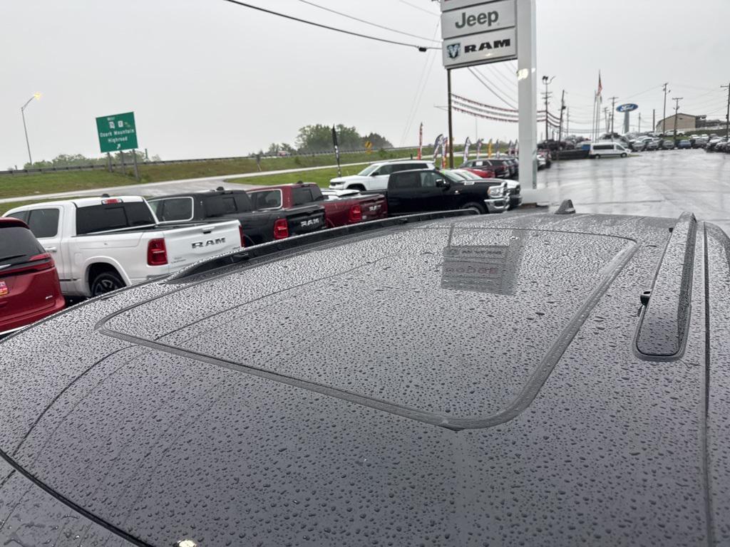 new 2025 Jeep Grand Cherokee L car, priced at $68,771