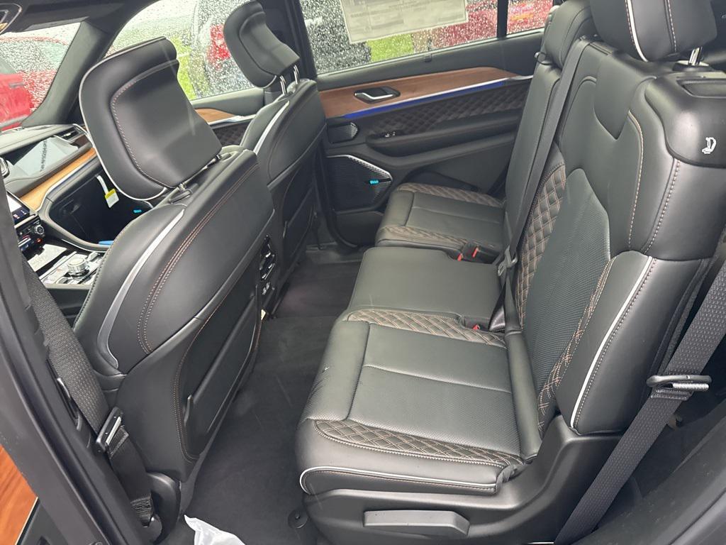 new 2025 Jeep Grand Cherokee L car, priced at $68,771