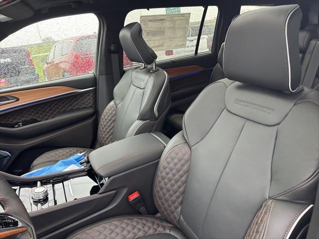 new 2025 Jeep Grand Cherokee L car, priced at $72,575