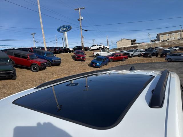 used 2024 Jeep Grand Cherokee car, priced at $40,645