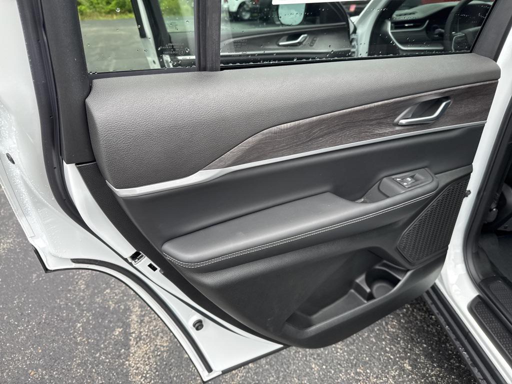 new 2025 Jeep Grand Cherokee L car, priced at $53,535