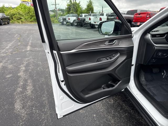 new 2025 Jeep Grand Cherokee L car, priced at $55,235