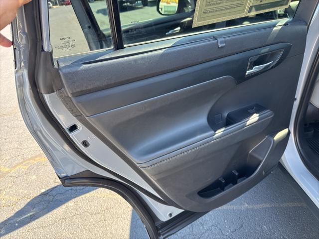 used 2022 Toyota Highlander Hybrid car, priced at $32,887