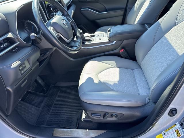 used 2022 Toyota Highlander Hybrid car, priced at $32,887