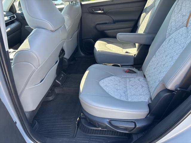 used 2022 Toyota Highlander Hybrid car, priced at $32,887