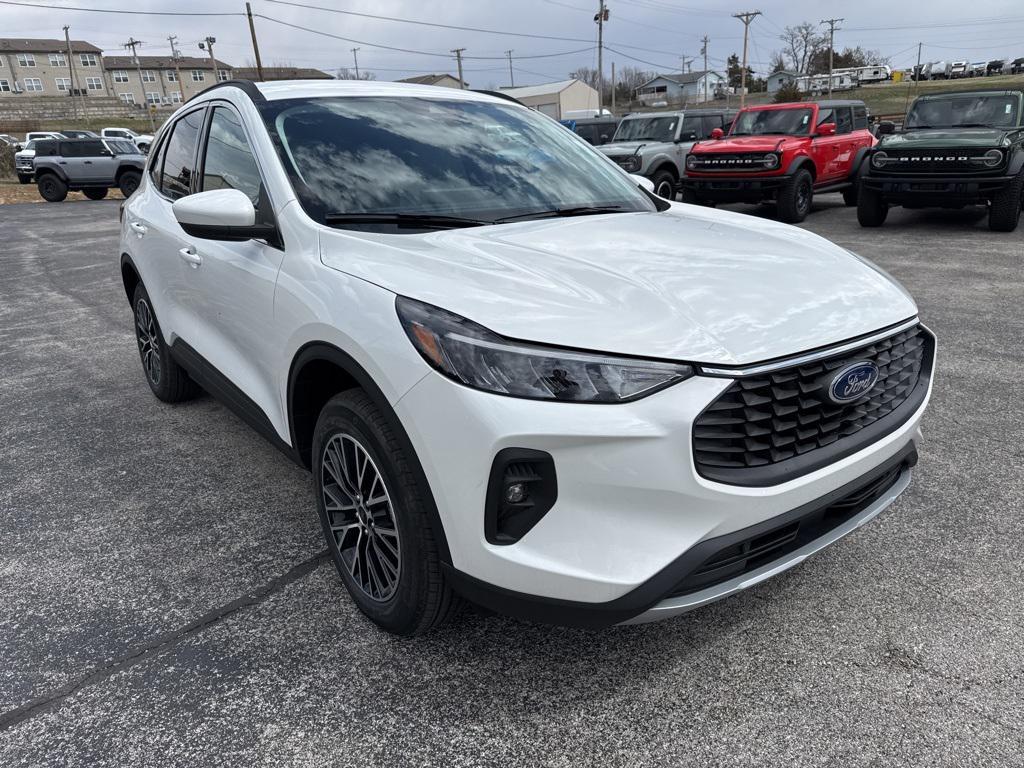 new 2025 Ford Escape PHEV car, priced at $38,955