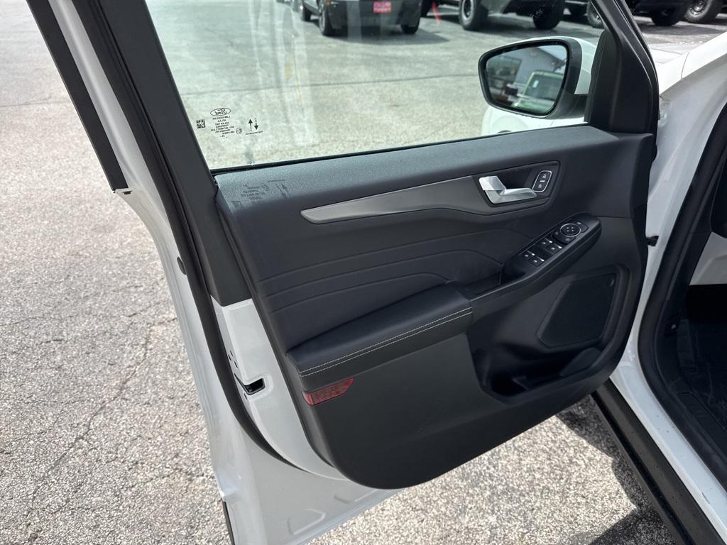 new 2025 Ford Escape PHEV car, priced at $38,955