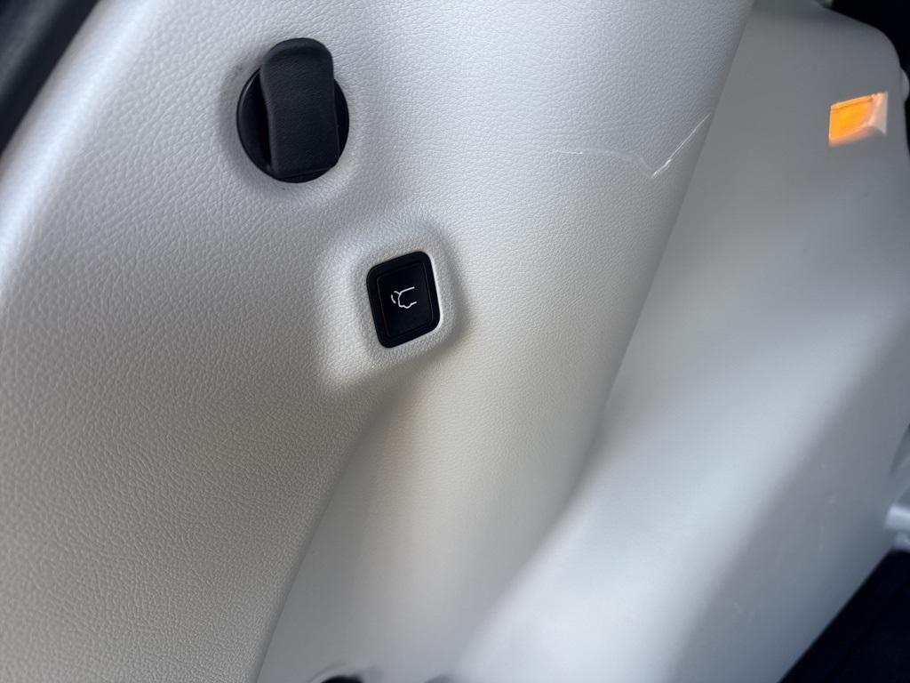 used 2022 Jeep Compass car, priced at $22,044