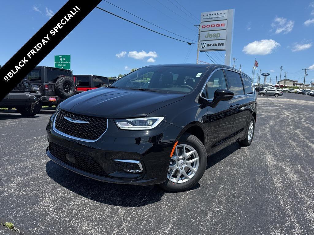 new 2025 Chrysler Pacifica car, priced at $43,499