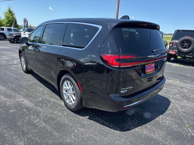 new 2025 Chrysler Pacifica car, priced at $47,620