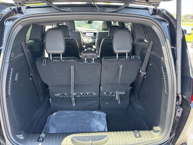 new 2025 Chrysler Pacifica car, priced at $47,620