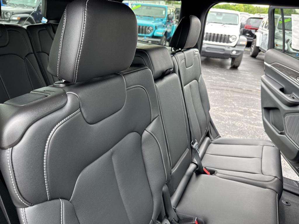new 2025 Jeep Grand Cherokee L car, priced at $52,065