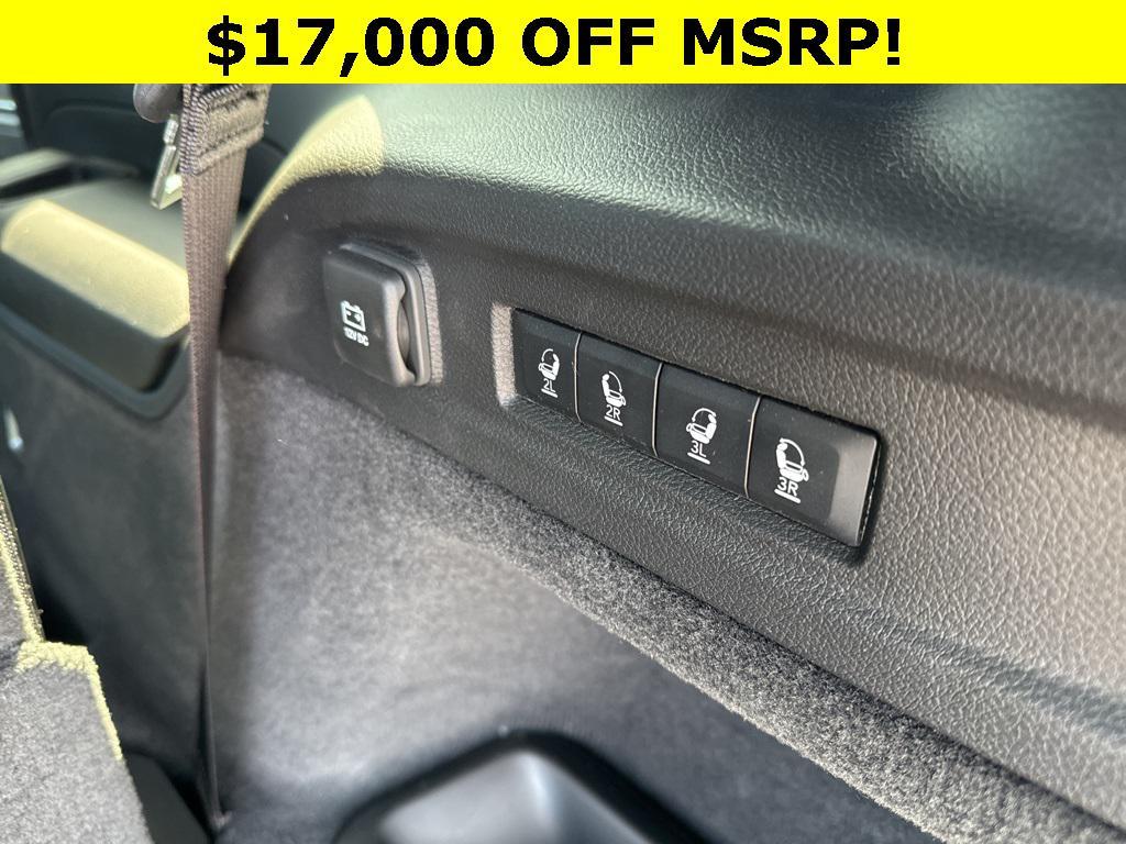 new 2024 Jeep Grand Cherokee L car, priced at $58,159