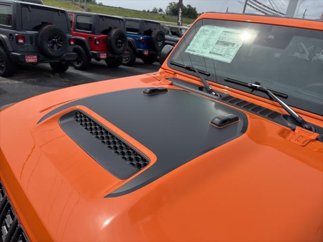 new 2025 Jeep Gladiator car, priced at $57,295