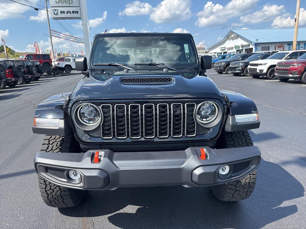 new 2025 Jeep Gladiator car, priced at $56,680