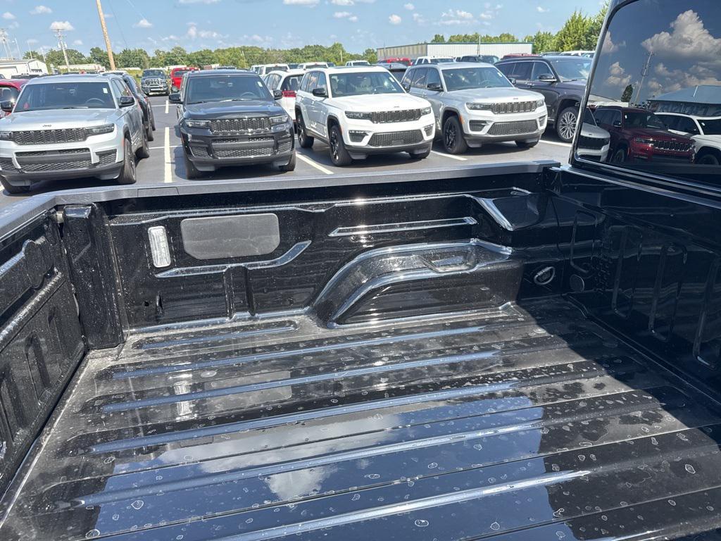 new 2025 Jeep Gladiator car, priced at $56,680