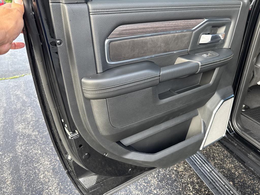 new 2025 Ram 3500 car, priced at $79,655