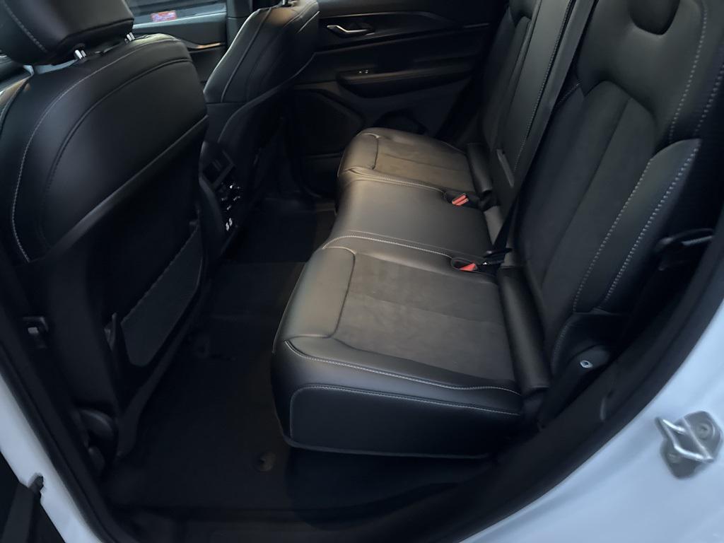 new 2025 Jeep Grand Cherokee car, priced at $47,775