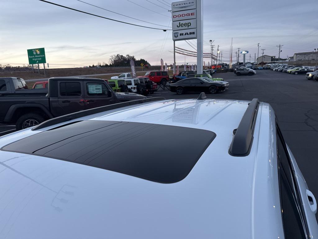 new 2025 Jeep Grand Cherokee car, priced at $47,775