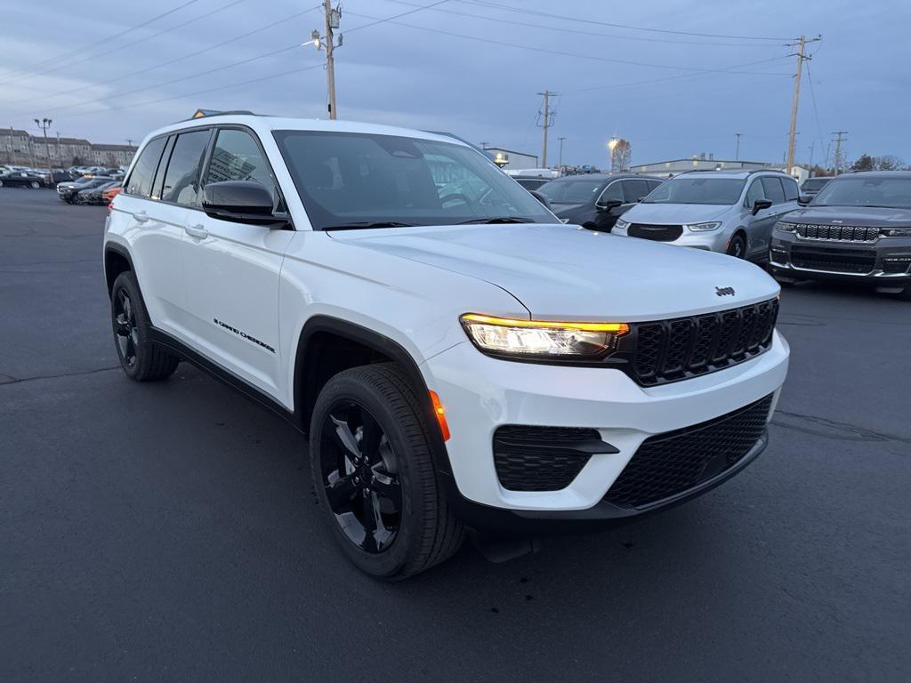new 2025 Jeep Grand Cherokee car, priced at $47,775