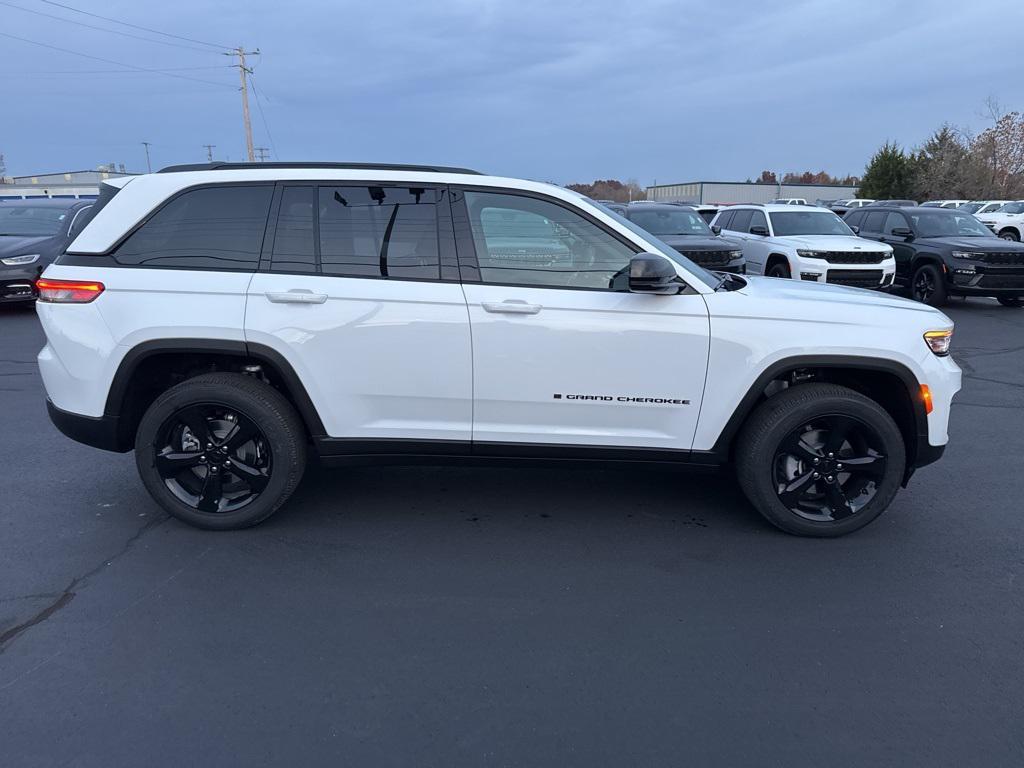 new 2025 Jeep Grand Cherokee car, priced at $47,775
