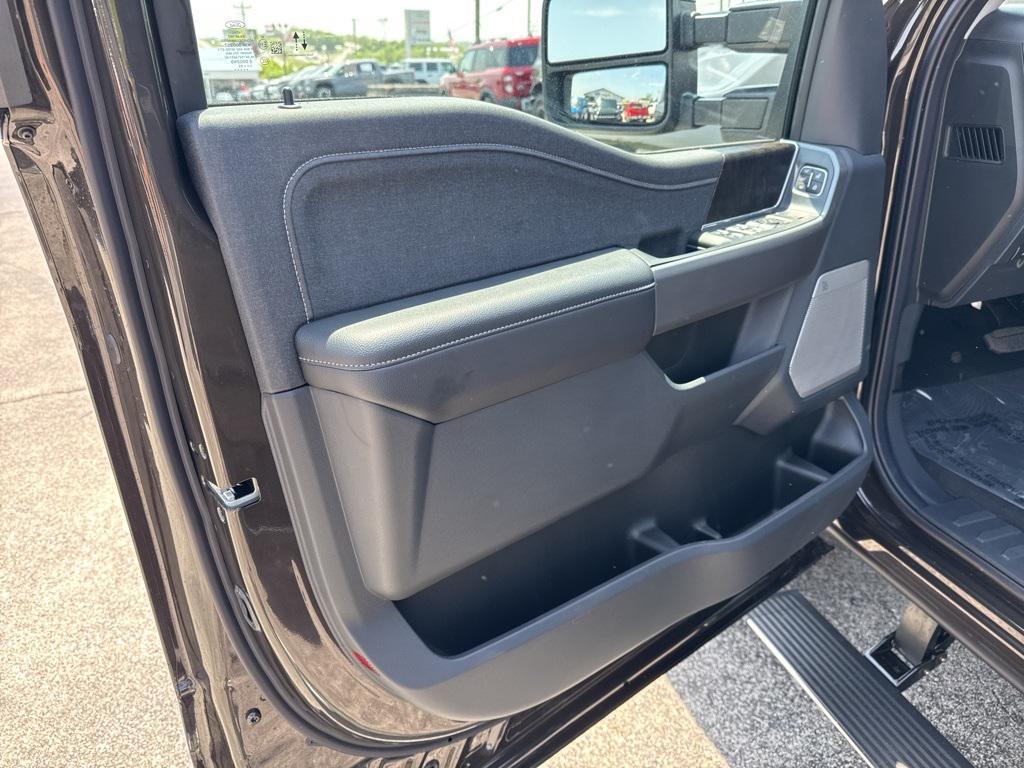 new 2025 Ford F-250 car, priced at $81,551