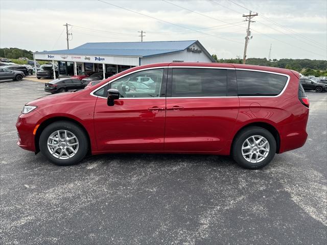 new 2024 Chrysler Pacifica car, priced at $41,288