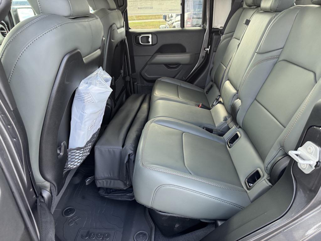 new 2025 Jeep Gladiator car, priced at $56,940