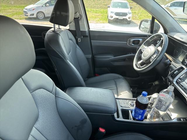used 2023 Kia Sorento car, priced at $32,942